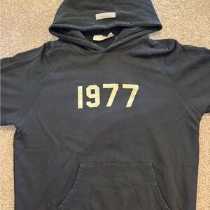 Black Essentials 1977 Hoodis